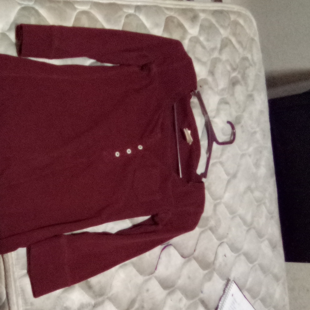 Marron v neck